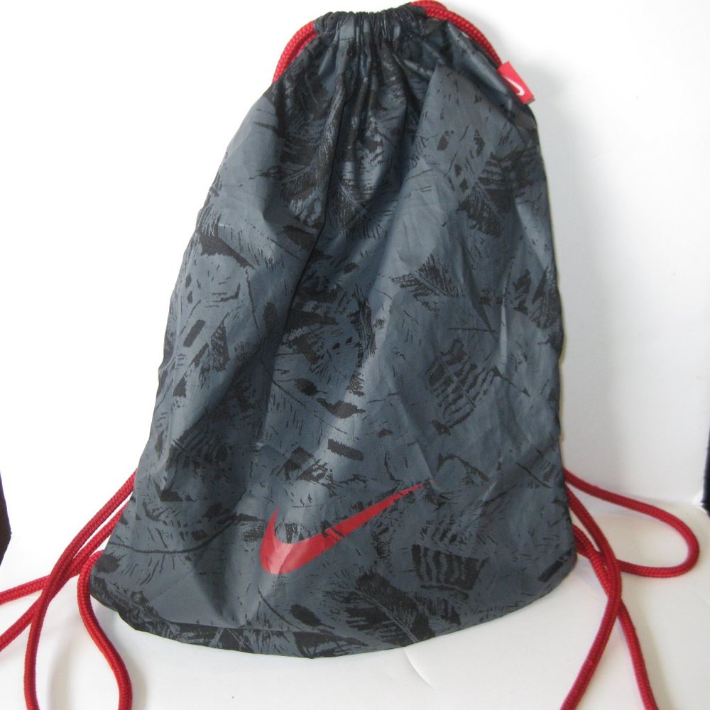Nike Graphic Gymsack - Black  w red strings